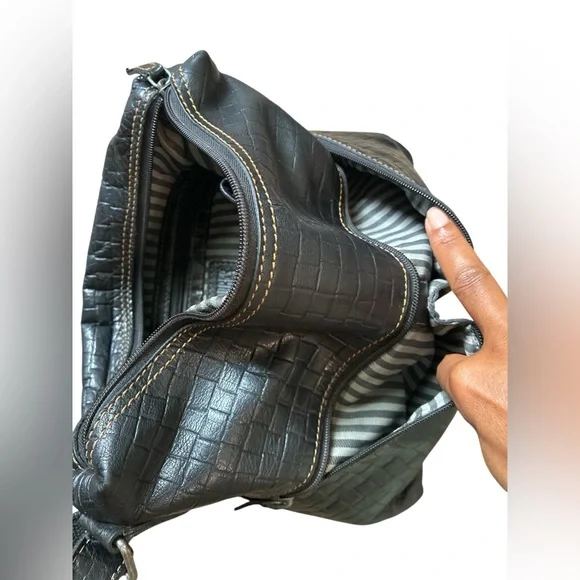 Jack Georges Faux Woven Buffalo Leather Adjustable Shoulder Crossbody Bag. - Picture 5 of 15